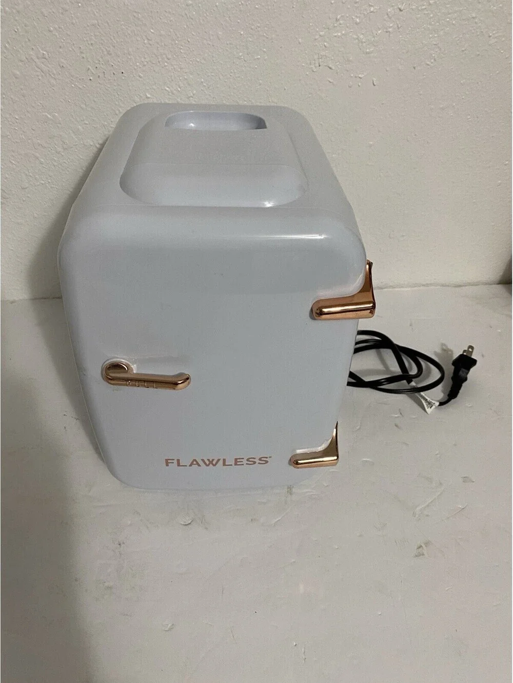 Finishing Touch Flawless Beauty Mini Refrigerator for Skincare and Makeup